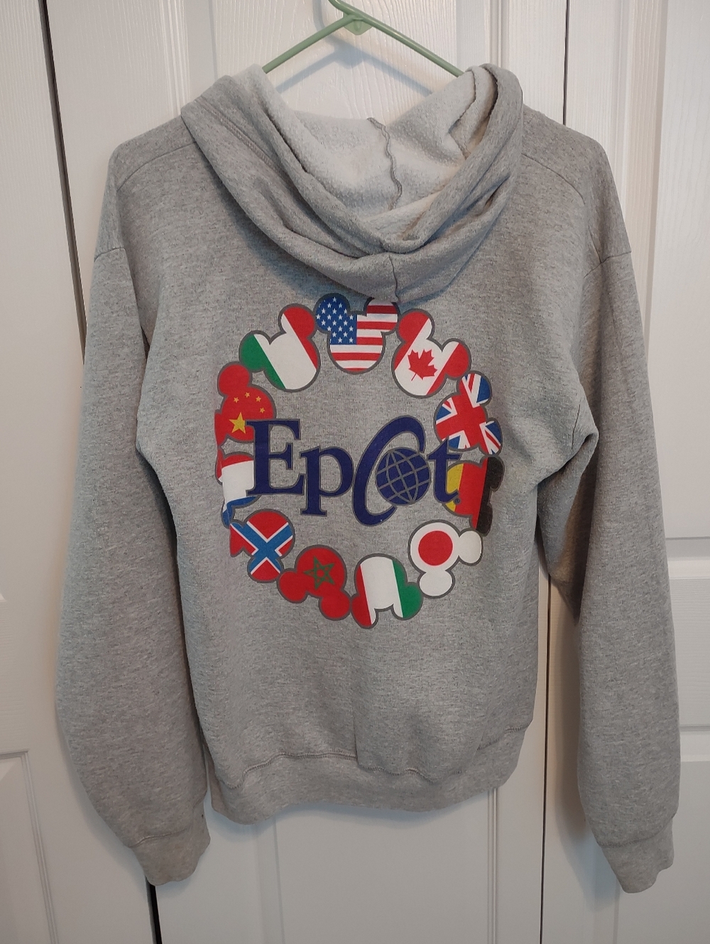 Vintage Disney EpCot “One Mouse One World” Grey Hoodie Sweatshirt  Size Small